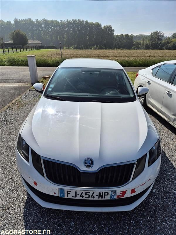 FJ-454-NP - Roulant - SKODA OCTAVIA - VP - 356 670 Kms - Automobil: obrázok 3 FJ-454-NP - Roulant - SKODA OCTAVIA - VP - 356 670 Kms - Automobil: obrázok 3
