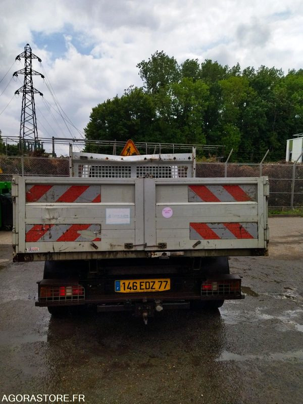 FORD TRANSIT BENNE SIMPLE CABINE DE 2006 - Dodávka sklápač: obrázok 3 FORD TRANSIT BENNE SIMPLE CABINE DE 2006 - Dodávka sklápač: obrázok 3