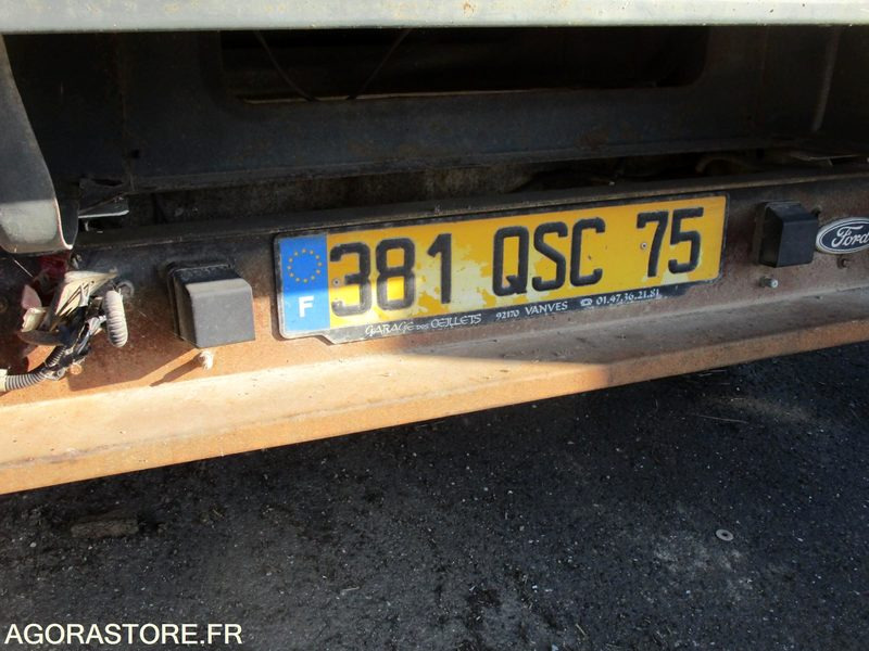 FORD TRANSIT PLATEAU BENNE / 275600 KMS / 2006 / 381 QSC 75 - Dodávka sklápač: obrázok 5 FORD TRANSIT PLATEAU BENNE / 275600 KMS / 2006 / 381 QSC 75 - Dodávka sklápač: obrázok 5