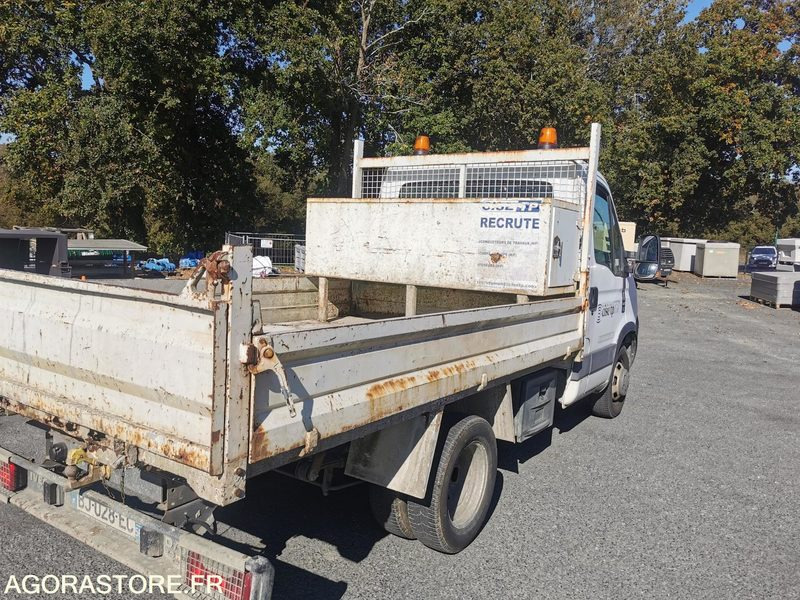 FOURGON BENNE - IVECO - DAILY 35C13 - 2011 / 264350 KM - BJ028EC - Dodávka sklápač: obrázok 5 FOURGON BENNE - IVECO - DAILY 35C13 - 2011 / 264350 KM - BJ028EC - Dodávka sklápač: obrázok 5