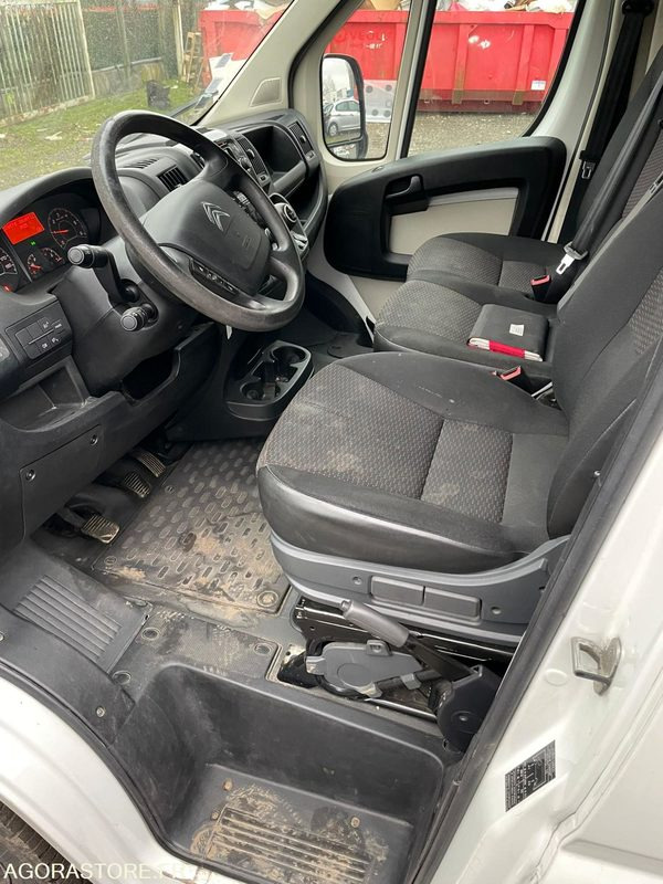FOURGON Citroen JUMPER - 2018 - 98 000 kms - Furgon: obrázok 5 FOURGON Citroen JUMPER - 2018 - 98 000 kms - Furgon: obrázok 5