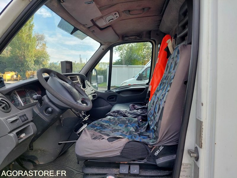 FOURGON IVECO AVEC GROUPE HP 371482 KMS / BC273MB (VENTE EXPORT UNIQUEMENT) - Furgon: obrázok 3 FOURGON IVECO AVEC GROUPE HP 371482 KMS / BC273MB (VENTE EXPORT UNIQUEMENT) - Furgon: obrázok 3