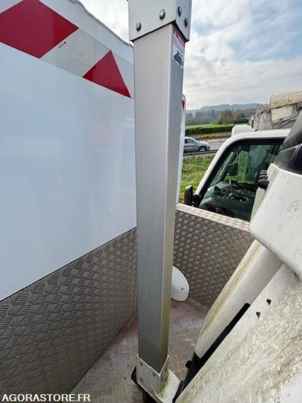 FOURGON NACELLE RENAULT MASTER ET NACELLE VERSALIFT 11.3 M 2019 110329 KM - Automobilová plošina: obrázok 3 FOURGON NACELLE RENAULT MASTER ET NACELLE VERSALIFT 11.3 M 2019 110329 KM - Automobilová plošina: obrázok 3
