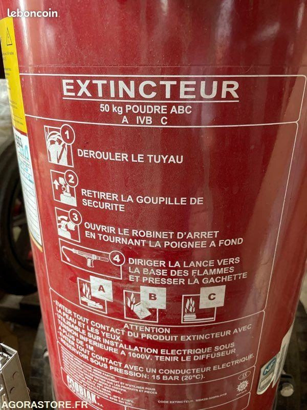 Gros Extincteur ABC - Nástroj/ Vybavenie: obrázok 3 Gros Extincteur ABC - Nástroj/ Vybavenie: obrázok 3