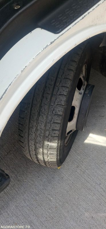 HYDROCUREUR NISSAN CABSTAR - 2008 - 105000km - AVEC TELECOMMANDE - Fekálne vozidlo: obrázok 4 HYDROCUREUR NISSAN CABSTAR - 2008 - 105000km - AVEC TELECOMMANDE - Fekálne vozidlo: obrázok 4