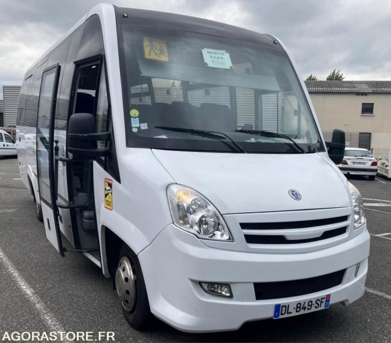 IVECO 70C17 DIETRICH CAREBUS - 2014 - 41295 KM - Minibus, Mikrobus: obrázok 2 IVECO 70C17 DIETRICH CAREBUS - 2014 - 41295 KM - Minibus, Mikrobus: obrázok 2