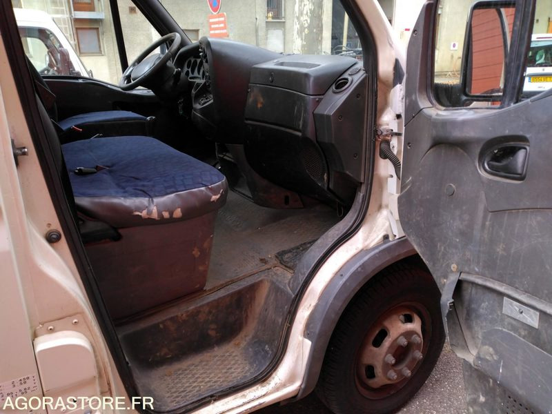 IVECO AMPLIROLL - Dodávka valník: obrázok 5 IVECO AMPLIROLL - Dodávka valník: obrázok 5