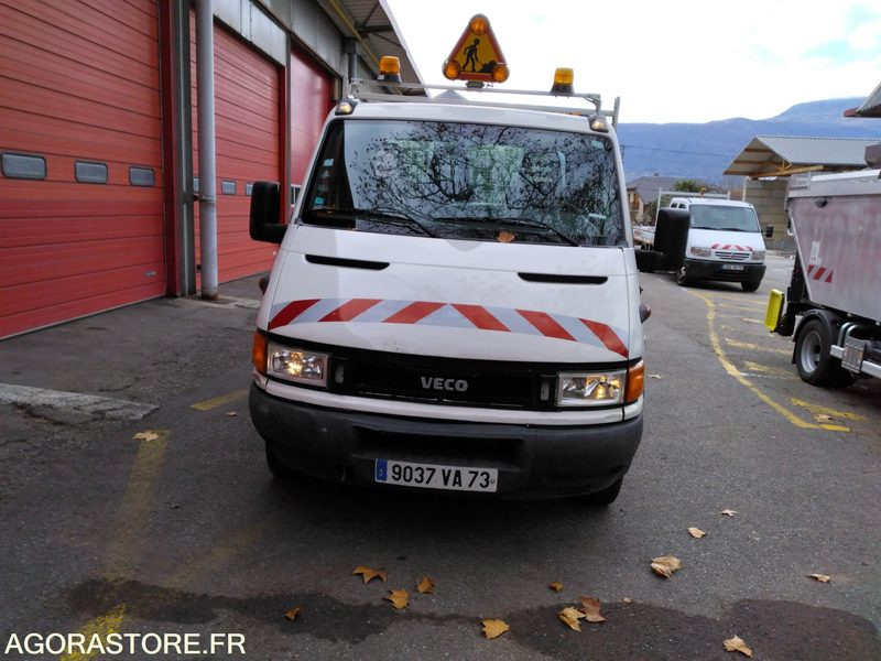 IVECO AMPLIROLL - Dodávka valník: obrázok 2 IVECO AMPLIROLL - Dodávka valník: obrázok 2