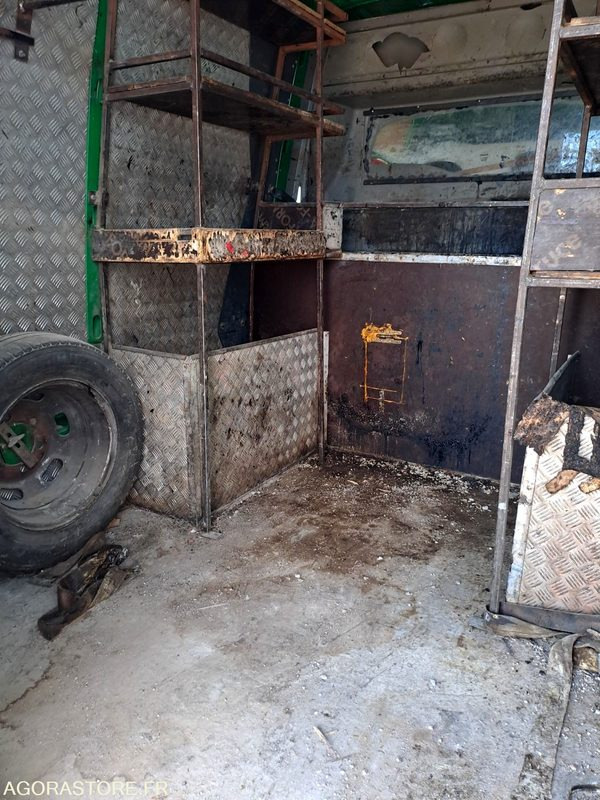IVECO Daily 35C12 - 2008 - 168450 KM - P1507313 - Furgon: obrázok 5 IVECO Daily 35C12 - 2008 - 168450 KM - P1507313 - Furgon: obrázok 5