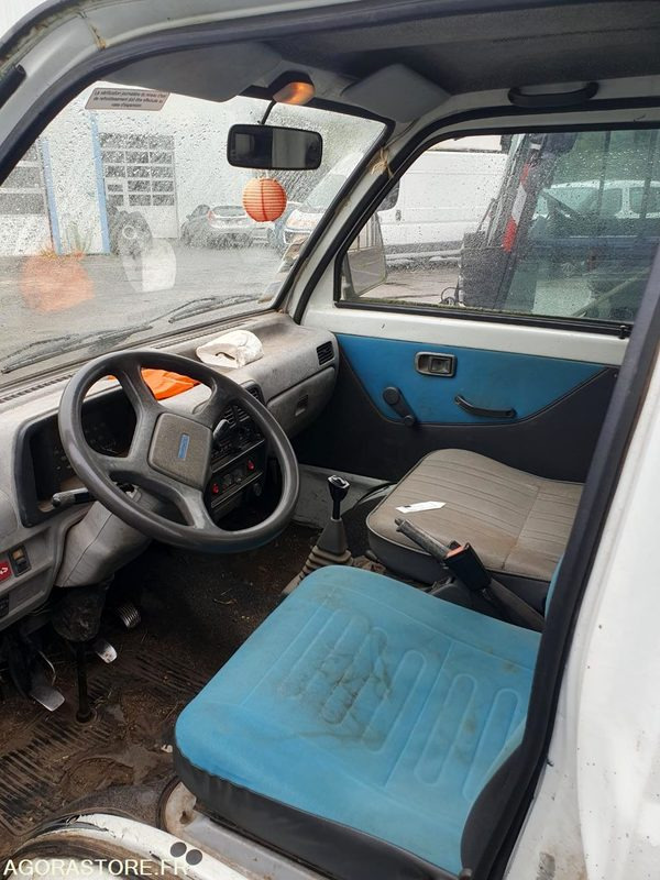 VQ-V20M PIAGGIO PORTER. - Iné stroje: obrázok 5 VQ-V20M PIAGGIO PORTER. - Iné stroje: obrázok 5