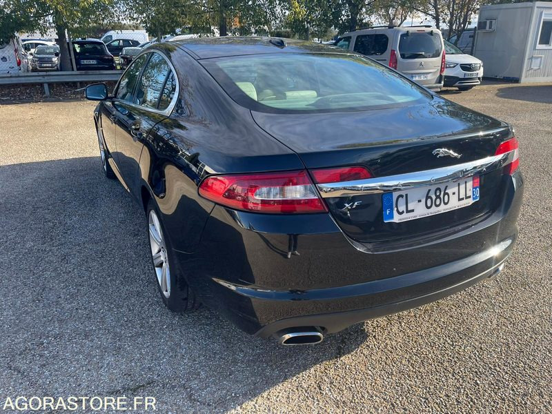 JAGUAR XF 3.0 D 240CH BOITE AUTO - 2011 - 123000KMS - Automobil: obrázok 2 JAGUAR XF 3.0 D 240CH BOITE AUTO - 2011 - 123000KMS - Automobil: obrázok 2