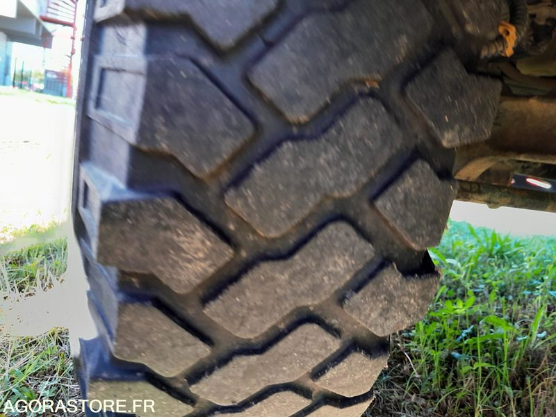 Land Rover Defender - 2005 - 120713kms - 8575SE58 - SUV: obrázok 4 Land Rover Defender - 2005 - 120713kms - 8575SE58 - SUV: obrázok 4