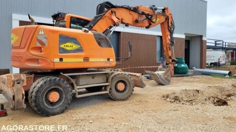 Liebherr A918 COMPACT - 2014 / 15000 HEURES - Rýpadlo: obrázok 4 Liebherr A918 COMPACT - 2014 / 15000 HEURES - Rýpadlo: obrázok 4