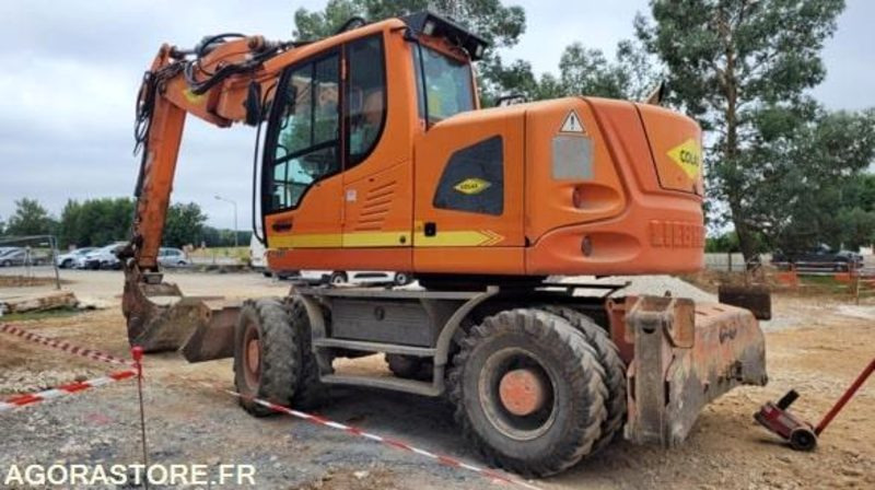 Liebherr A918 COMPACT - 2014 / 15000 HEURES - Rýpadlo: obrázok 3 Liebherr A918 COMPACT - 2014 / 15000 HEURES - Rýpadlo: obrázok 3