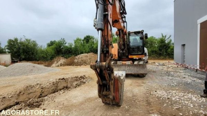 Liebherr A918 COMPACT - 2014 / 15000 HEURES - Rýpadlo: obrázok 5 Liebherr A918 COMPACT - 2014 / 15000 HEURES - Rýpadlo: obrázok 5