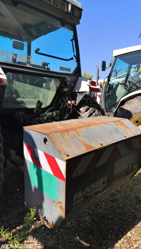 Lot Renault - Tracteur ergos 110-CF 056 - 2001 - 11404 et CHARGEUR FAUCHEUX TRF0 - Traktor: obrázok 4 Lot Renault - Tracteur ergos 110-CF 056 - 2001 - 11404 et CHARGEUR FAUCHEUX TRF0 - Traktor: obrázok 4