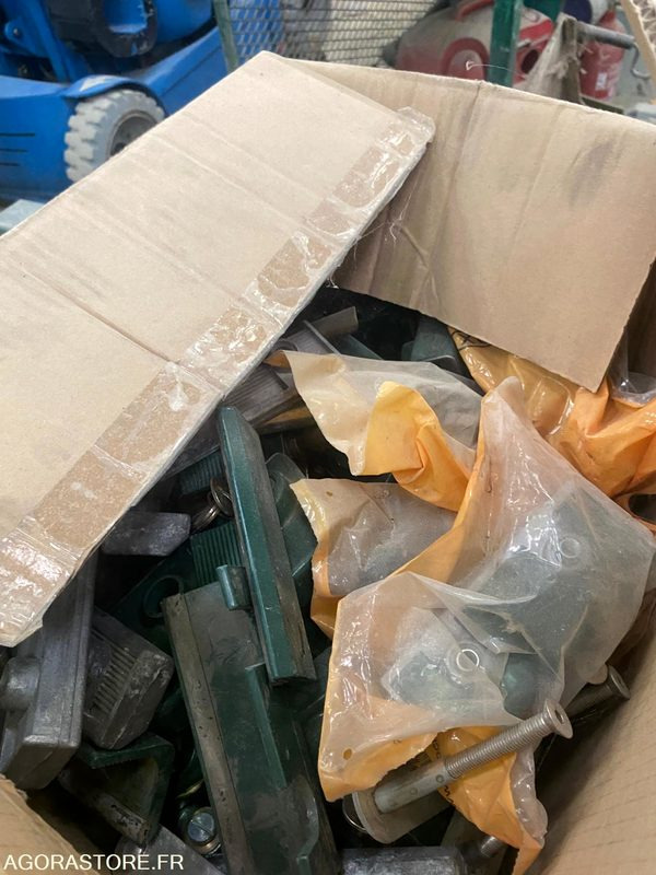 Lot de 10 portillons ACIER 100x100 Jamais mis en place - Záhradná technika: obrázok 5 Lot de 10 portillons ACIER 100x100 Jamais mis en place - Záhradná technika: obrázok 5