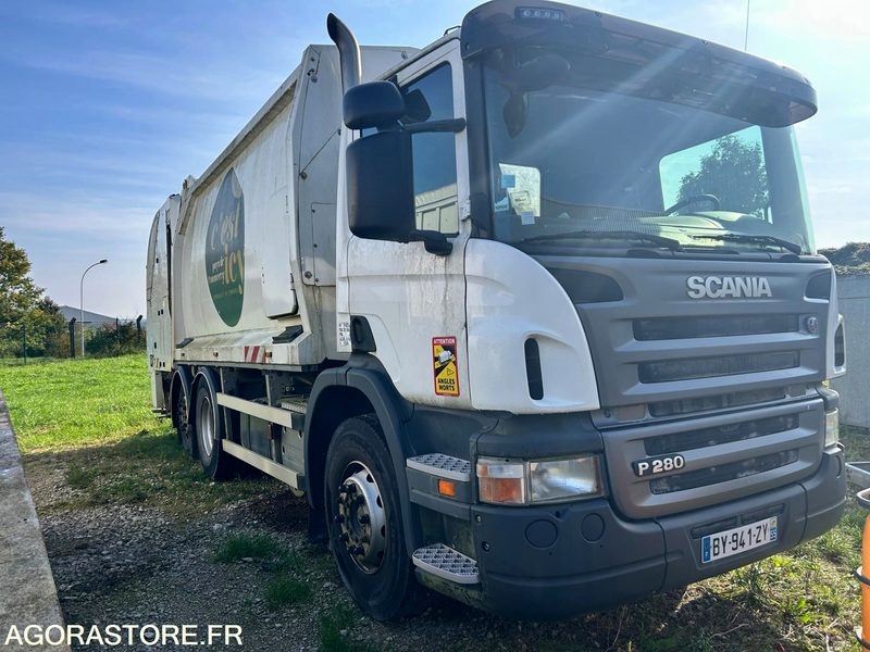 Lot de camions BOM - Auto na odvoz odpadu: obrázok 1 Lot de camions BOM - Auto na odvoz odpadu: obrázok 1