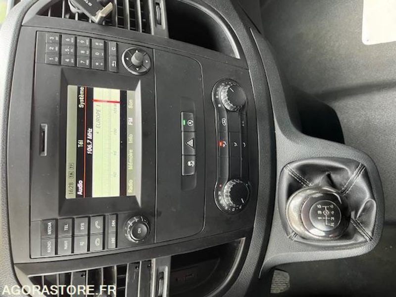 MERCEDES VITO MIXTO 116 CDI LONG 5 PLACES - 2021 - 193 000km - Furgon: obrázok 4 MERCEDES VITO MIXTO 116 CDI LONG 5 PLACES - 2021 - 193 000km - Furgon: obrázok 4