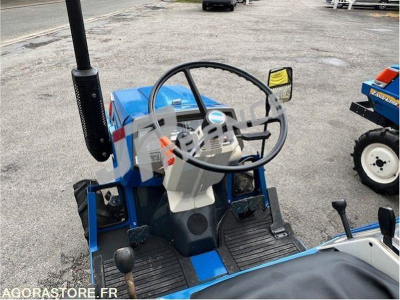 MICROTRACTEUR ISEKI 14 CV 4 ROUES MOTRICES DIESEL 1263H DANS L'ETAT ROULANT - Traktor: obrázok 4 MICROTRACTEUR ISEKI 14 CV 4 ROUES MOTRICES DIESEL 1263H DANS L'ETAT ROULANT - Traktor: obrázok 4