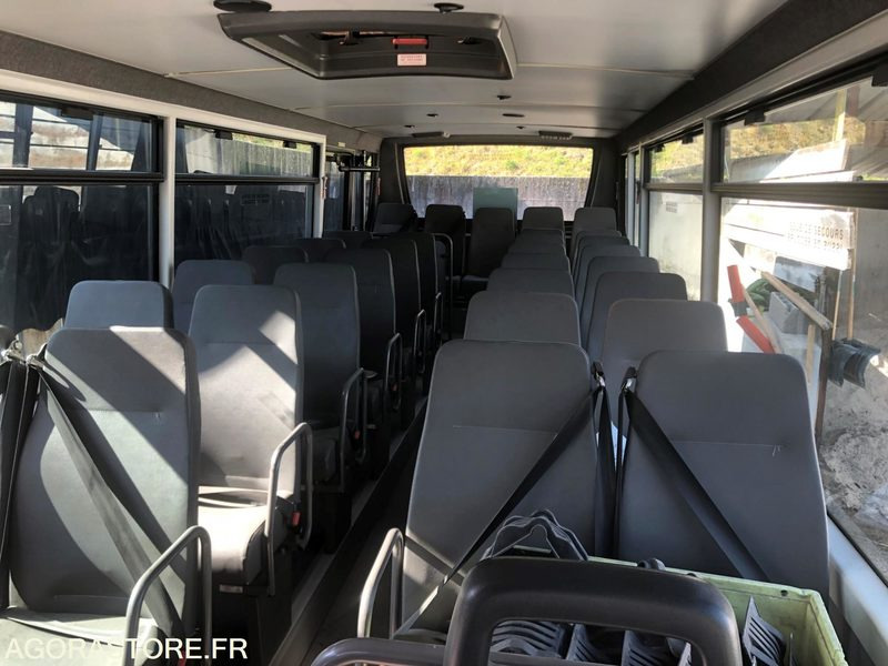 MINI-BUS MERCEDES VARIO - 127178 kms - 2000 - Minibus, Mikrobus: obrázok 3 MINI-BUS MERCEDES VARIO - 127178 kms - 2000 - Minibus, Mikrobus: obrázok 3