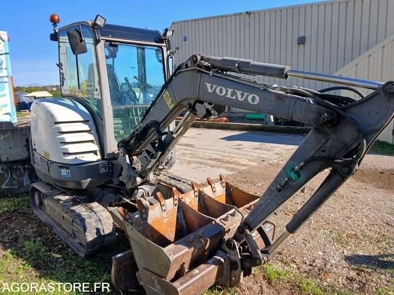 MINI PELLE VOLVO EC 27C - Mini rýpadlo: obrázok 1 MINI PELLE VOLVO EC 27C - Mini rýpadlo: obrázok 1