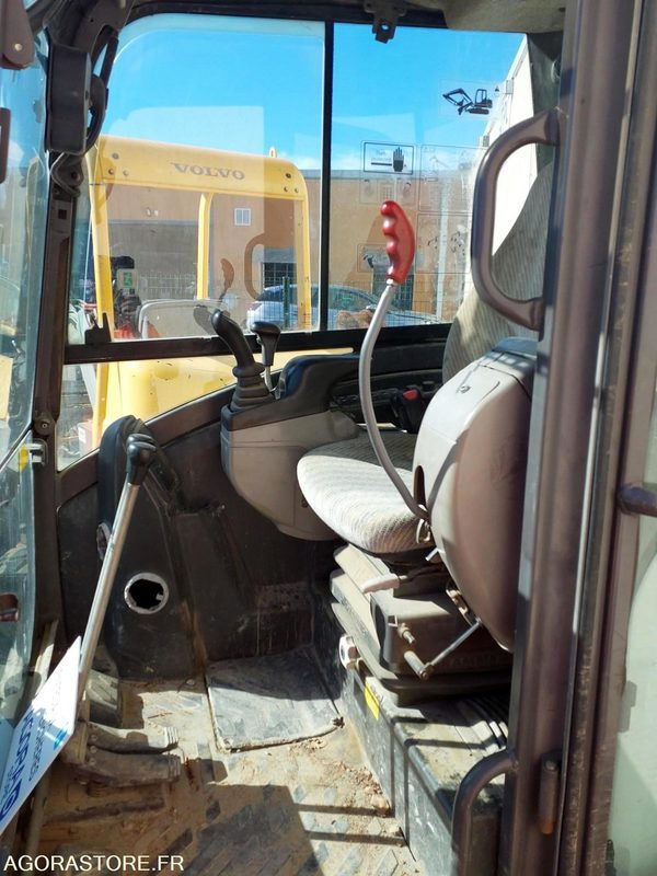 MINI PELLE VOLVO EC27C - Rýpadlo: obrázok 2 MINI PELLE VOLVO EC27C - Rýpadlo: obrázok 2