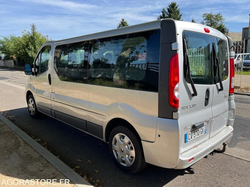 MINIBUS VL - 9 PLACES - TRAFIC - L2 H1 - 115 CH - CLIM- 165200 KMS - ATTELAGE - Minibus, Mikrobus: obrázok 4 MINIBUS VL - 9 PLACES - TRAFIC - L2 H1 - 115 CH - CLIM- 165200 KMS - ATTELAGE - Minibus, Mikrobus: obrázok 4