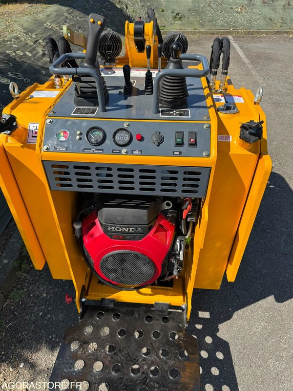 Mini chargeuse porte outils à chenilles moteur Honda 22CV. - Pásový šmykom riadený nakladač: obrázok 3 Mini chargeuse porte outils à chenilles moteur Honda 22CV. - Pásový šmykom riadený nakladač: obrázok 3