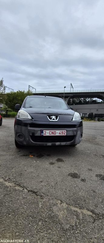 Monospace Peugeot Partner - 2012 - 296 080km - Automobil: obrázok 2 Monospace Peugeot Partner - 2012 - 296 080km - Automobil: obrázok 2