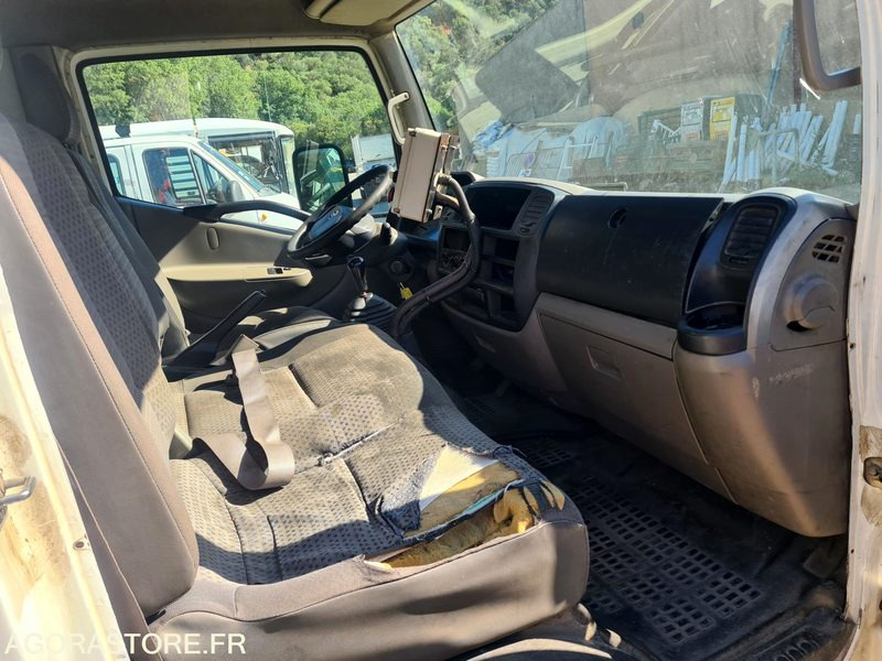 NISSAN - BOM - CABSTAR - Dodávka sklápač: obrázok 4 NISSAN - BOM - CABSTAR - Dodávka sklápač: obrázok 4