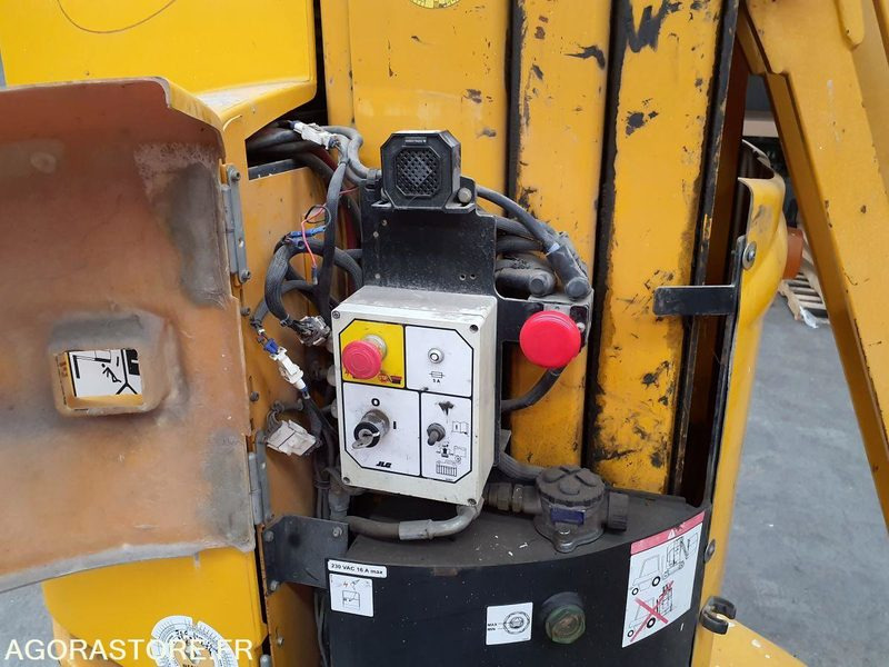 Nacelles à mât vertical GROVE TOUCAN 861 - Pracovná plošina: obrázok 3 Nacelles à mât vertical GROVE TOUCAN 861 - Pracovná plošina: obrázok 3