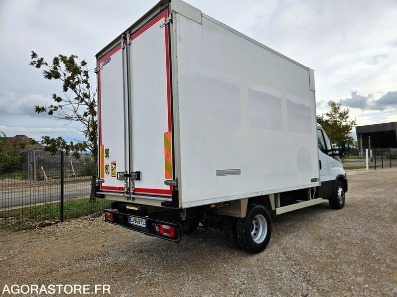IVECO DAILY 72C21 PORTE VIANDE FRIGORIFIQUE - 2017 - Nákladné auto: obrázok 2 IVECO DAILY 72C21 PORTE VIANDE FRIGORIFIQUE - 2017 - Nákladné auto: obrázok 2