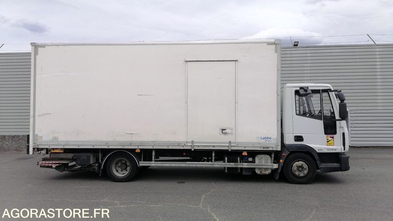 IVECO EUROCARGO - 100E18 - 2013 - 121 009 KM - Nákladné auto: obrázok 3 IVECO EUROCARGO - 100E18 - 2013 - 121 009 KM - Nákladné auto: obrázok 3