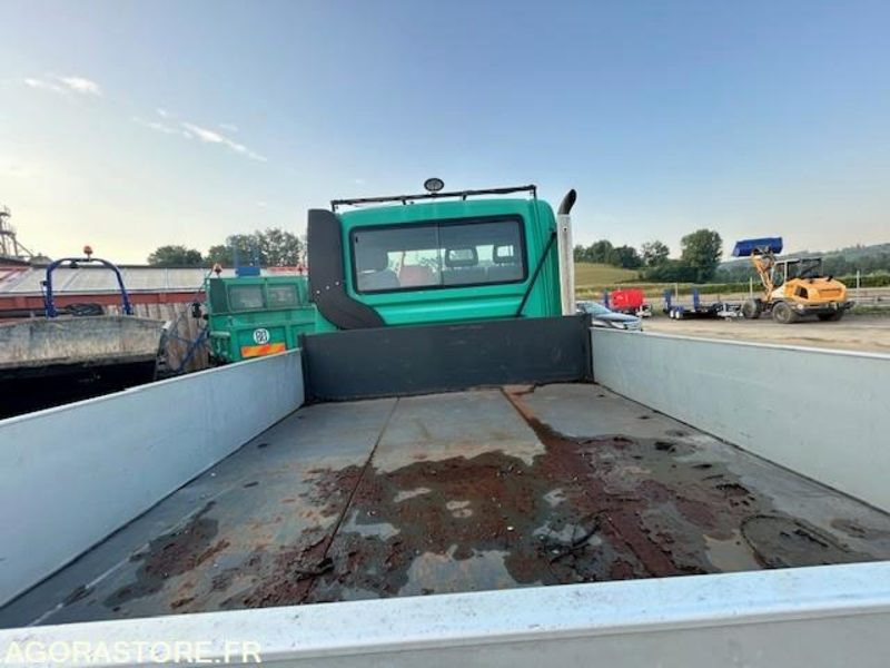 MERCEDES UNIMOG U300C VERSION COMMUNALE 2000 97652 KM - Nákladné auto: obrázok 5 MERCEDES UNIMOG U300C VERSION COMMUNALE 2000 97652 KM - Nákladné auto: obrázok 5