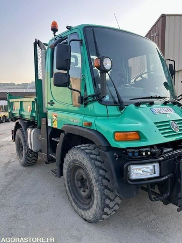 MERCEDES UNIMOG U300C VERSION COMMUNALE 2003 38210 KM - Nákladné auto: obrázok 2 MERCEDES UNIMOG U300C VERSION COMMUNALE 2003 38210 KM - Nákladné auto: obrázok 2