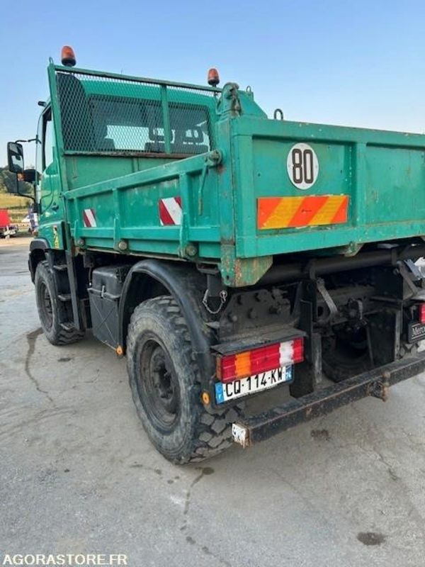 MERCEDES UNIMOG U300C VERSION COMMUNALE 2003 38210 KM - Nákladné auto: obrázok 4 MERCEDES UNIMOG U300C VERSION COMMUNALE 2003 38210 KM - Nákladné auto: obrázok 4