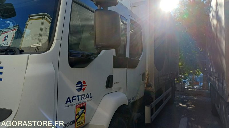 Porteur MIDLUM 290DXI - 2012 - 402501 kms (3866/CL-261-EP) - Nákladné auto: obrázok 3 Porteur MIDLUM 290DXI - 2012 - 402501 kms (3866/CL-261-EP) - Nákladné auto: obrázok 3