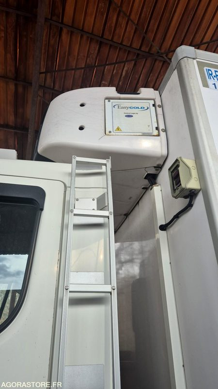 Porteur frigo Volvo FE 260 - Nákladné auto: obrázok 4 Porteur frigo Volvo FE 260 - Nákladné auto: obrázok 4