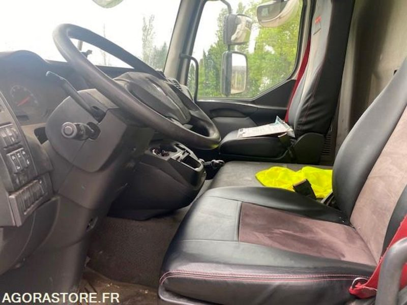RENAULT FOURGON HAYON D12 - 2017 - 300 000km - Nákladné auto: obrázok 2 RENAULT FOURGON HAYON D12 - 2017 - 300 000km - Nákladné auto: obrázok 2