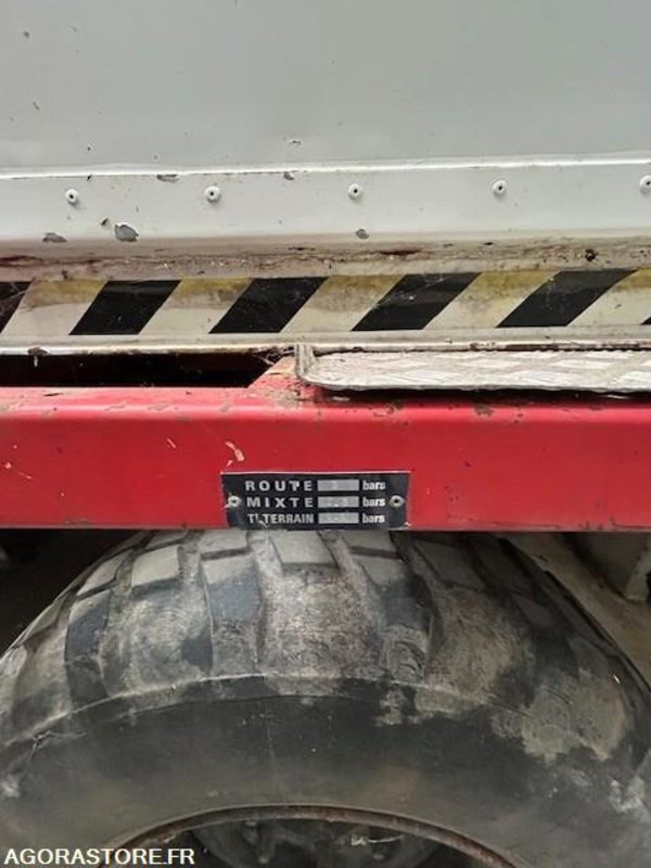 UNIMOG 406.200/416 4X4 17870 KM - Nákladné auto: obrázok 2 UNIMOG 406.200/416 4X4 17870 KM - Nákladné auto: obrázok 2