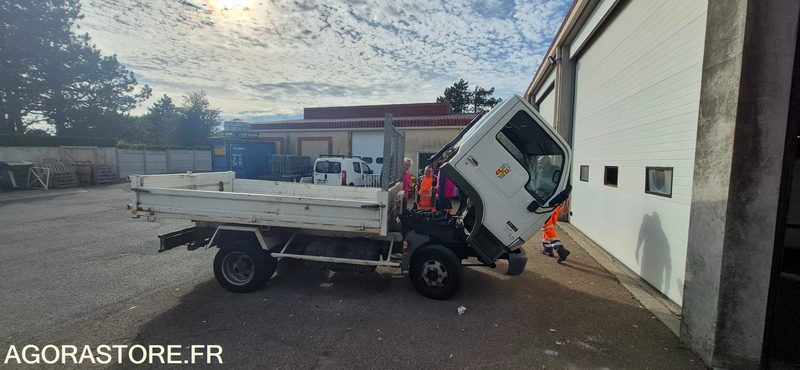 Nissan Cabstar - Dodávka sklápač: obrázok 4 Nissan Cabstar - Dodávka sklápač: obrázok 4