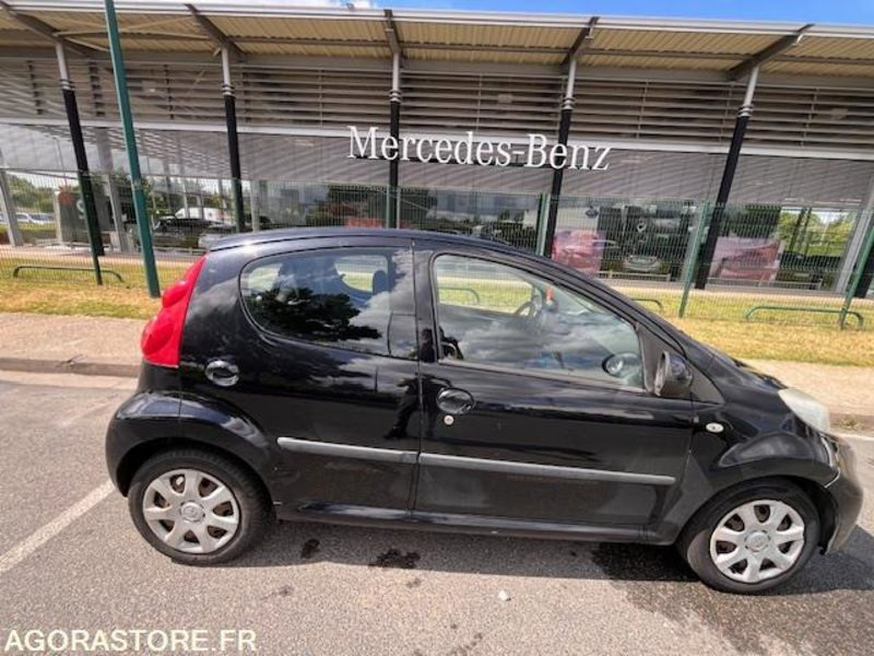 PEUGEOT 107 1.4 HDI TRENDY - Automobil: obrázok 2 PEUGEOT 107 1.4 HDI TRENDY - Automobil: obrázok 2