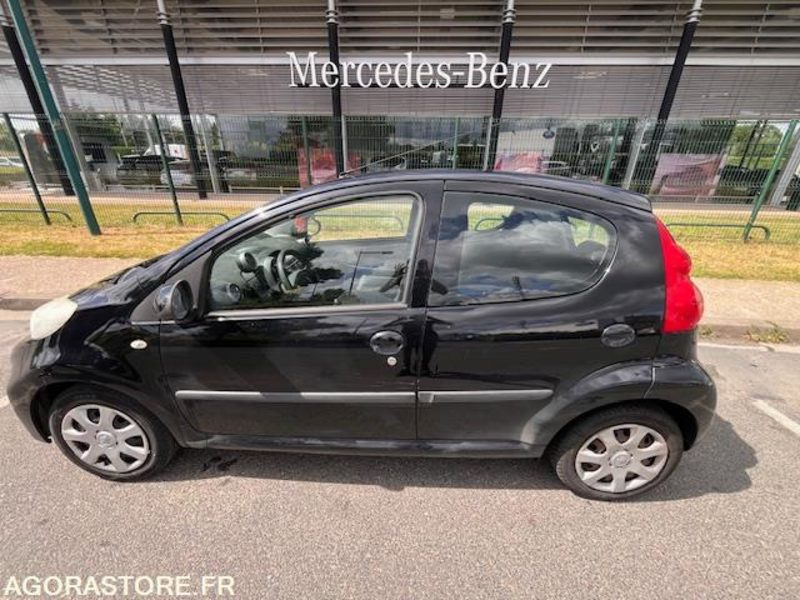 PEUGEOT 107 1.4 HDI TRENDY - Automobil: obrázok 3 PEUGEOT 107 1.4 HDI TRENDY - Automobil: obrázok 3