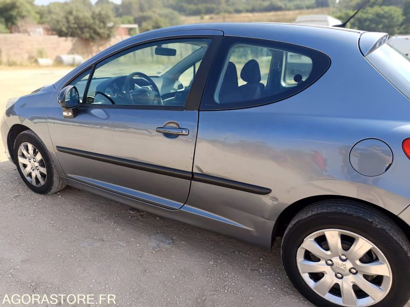 PEUGEOT 207 - 2009 - 235700KMS - Automobil: obrázok 3 PEUGEOT 207 - 2009 - 235700KMS - Automobil: obrázok 3