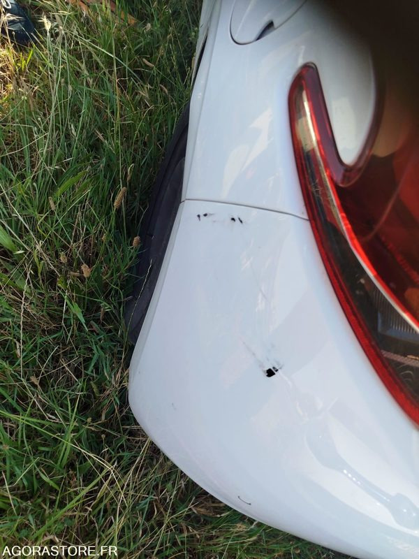 PEUGEOT 208 - 2019 - 232606 KM - Automobil: obrázok 5 PEUGEOT 208 - 2019 - 232606 KM - Automobil: obrázok 5