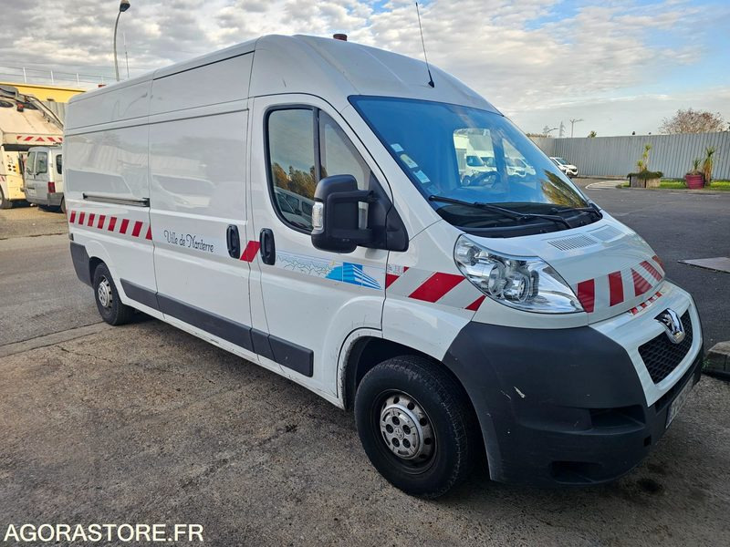 PEUGEOT BOXER - 2013 - 65748KM - CX252KC - Furgon: obrázok 2 PEUGEOT BOXER - 2013 - 65748KM - CX252KC - Furgon: obrázok 2
