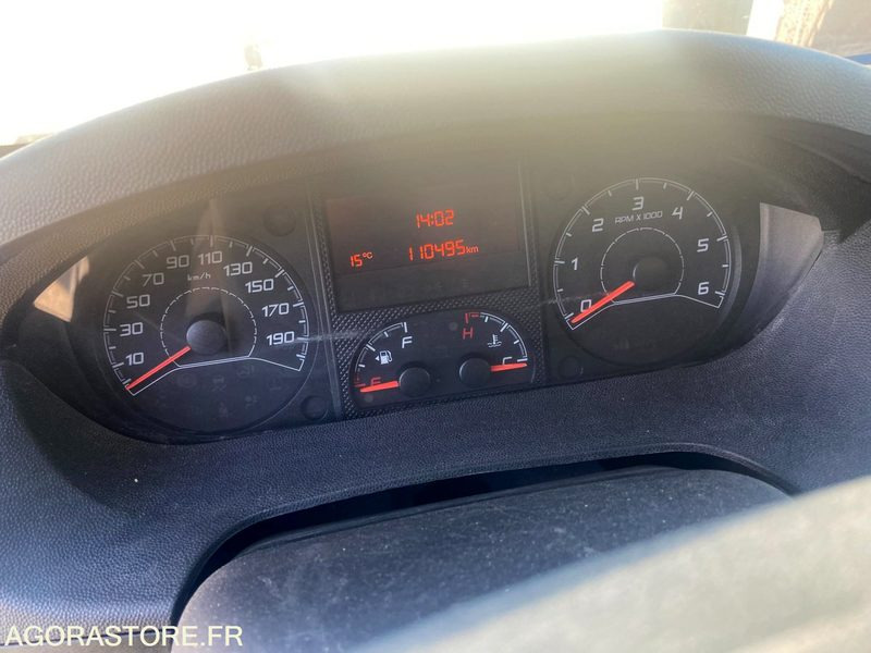 PEUGEOT BOXER BENNE - 2023 - 110500 Kms - Dodávka sklápač: obrázok 5 PEUGEOT BOXER BENNE - 2023 - 110500 Kms - Dodávka sklápač: obrázok 5