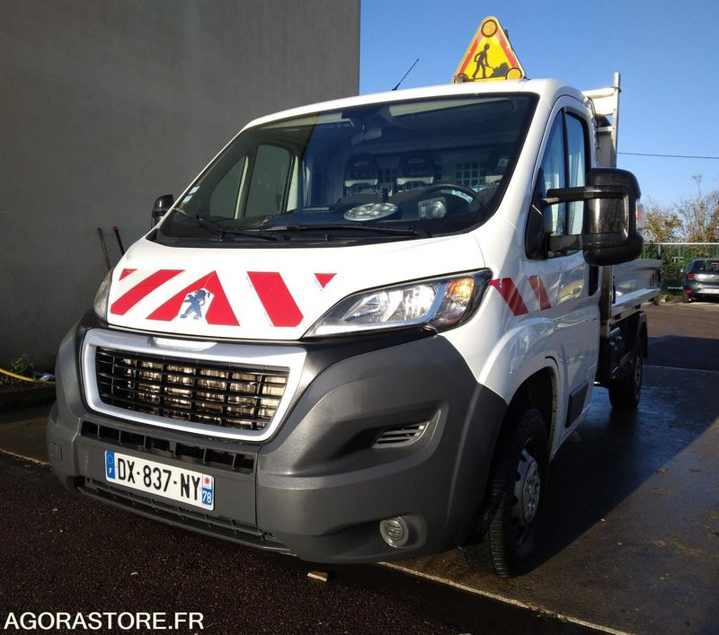 PEUGEOT BOXER benne basculante - 2015 - 112006 km - GAZOLE - Dodávka sklápač: obrázok 3 PEUGEOT BOXER benne basculante - 2015 - 112006 km - GAZOLE - Dodávka sklápač: obrázok 3