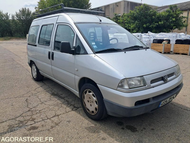 PEUGEOT EXPERT COMBI 8 PLACES - Minibus, Mikrobus: obrázok 2 PEUGEOT EXPERT COMBI 8 PLACES - Minibus, Mikrobus: obrázok 2